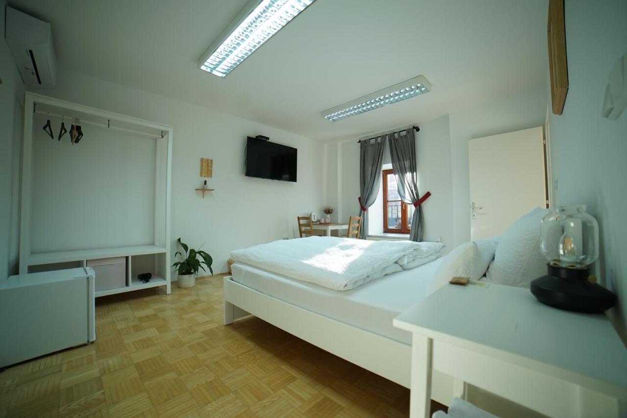 Sobe Prostija Apartment Ptuj Exterior foto